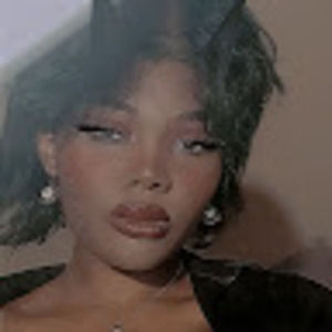 Meet your Posher, Esme